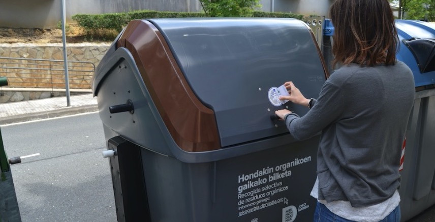 Tecnología NFC y RFID en contenedores de residuos